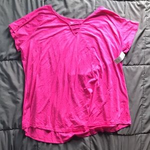 Avenue Your Tee 22/24 pink short sleeve shirt with V- lined accent Brand New